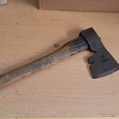 Antikes fleischerei beil - antikes, beil/axt